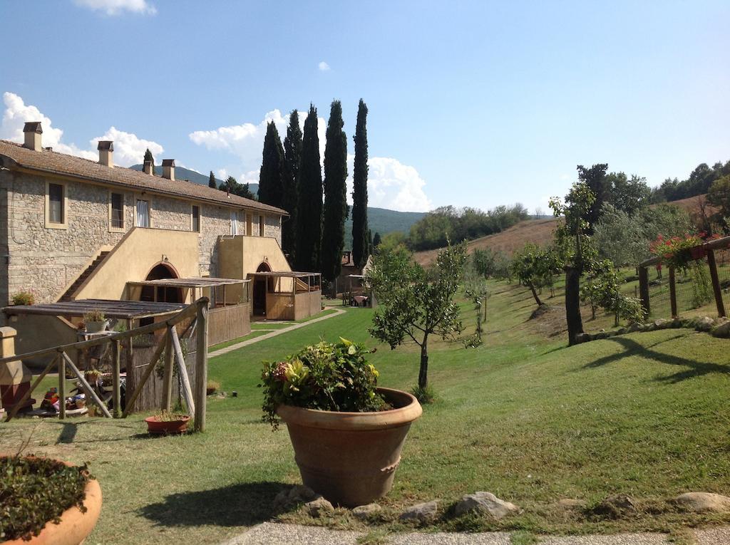Agriturismo Due Ponti Chianni Eksteriør bilde